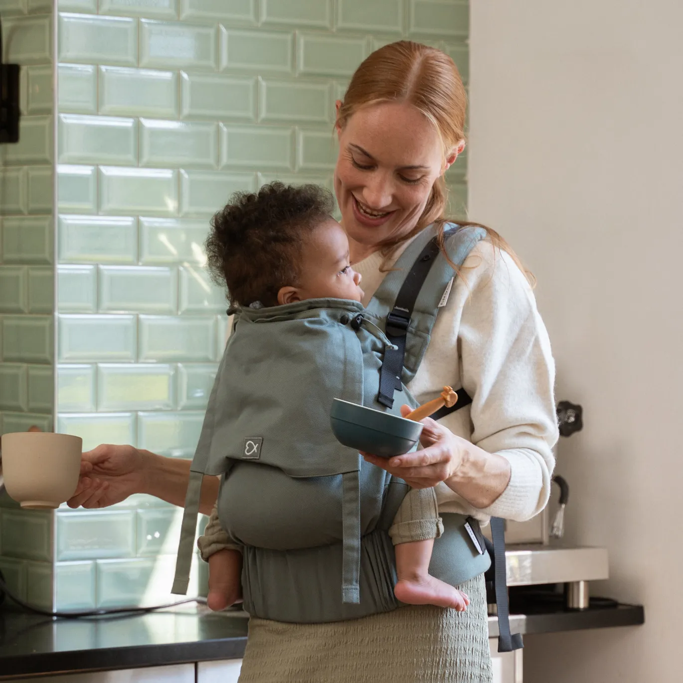 ELSA & EMIL Babytrage HUGIFY Fullbuckle Krokodilgrün