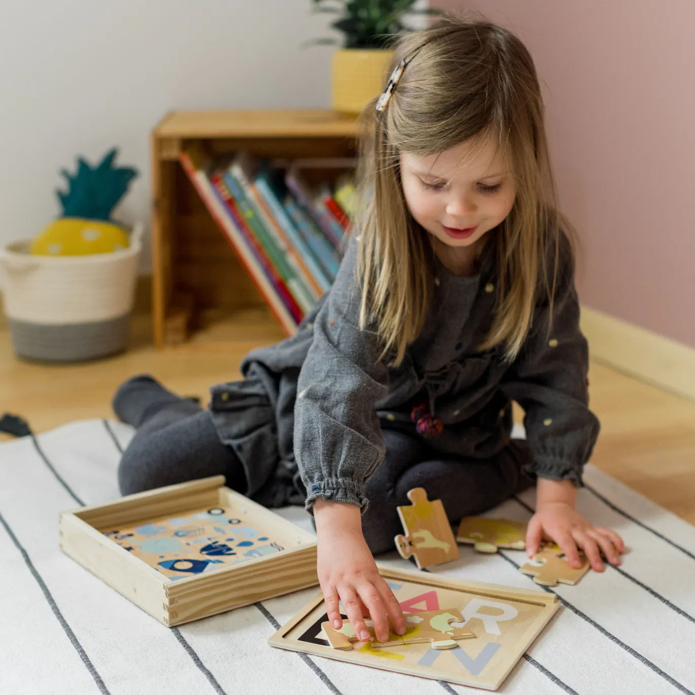 Holzpuzzle-Set Farben