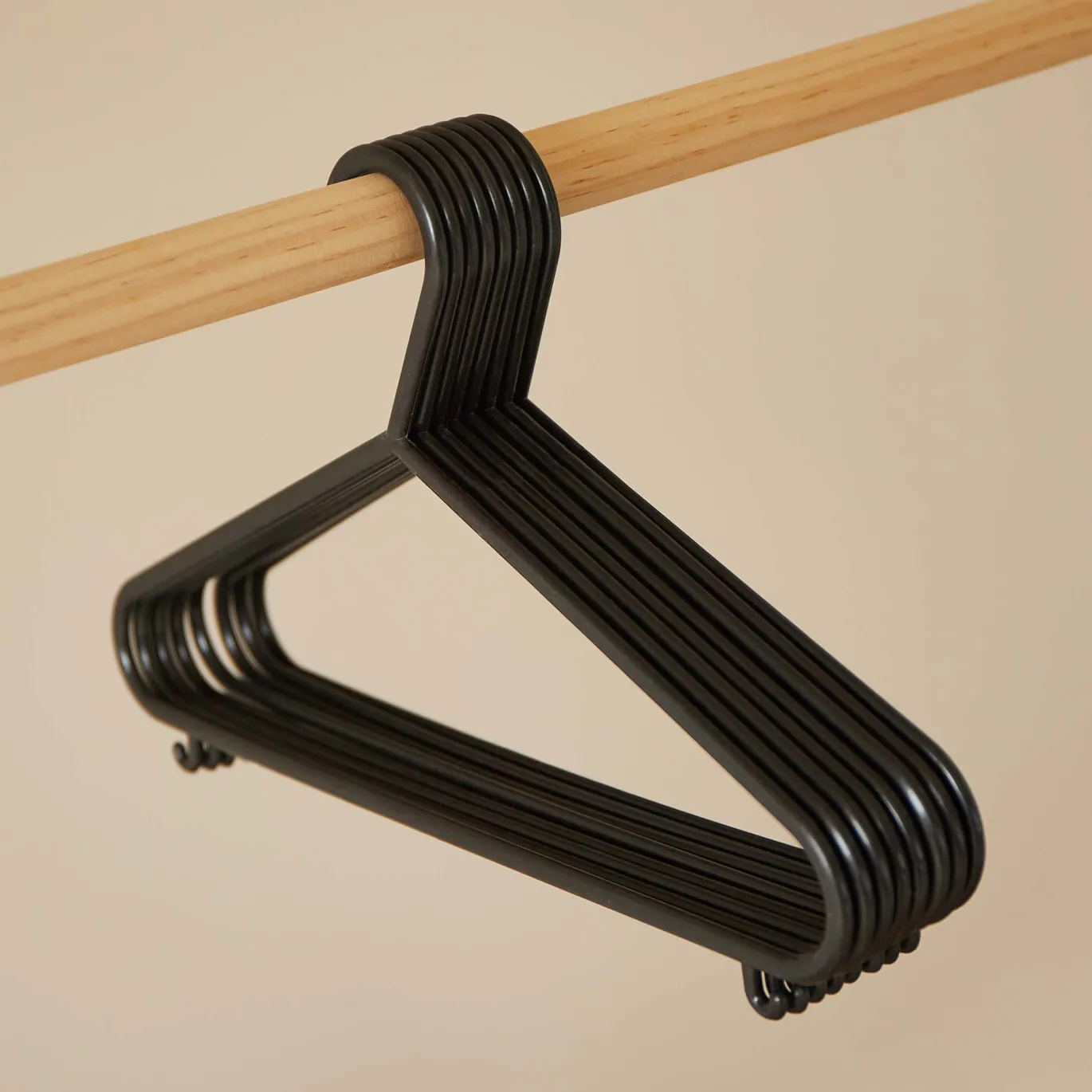 Kleiderbügel Black