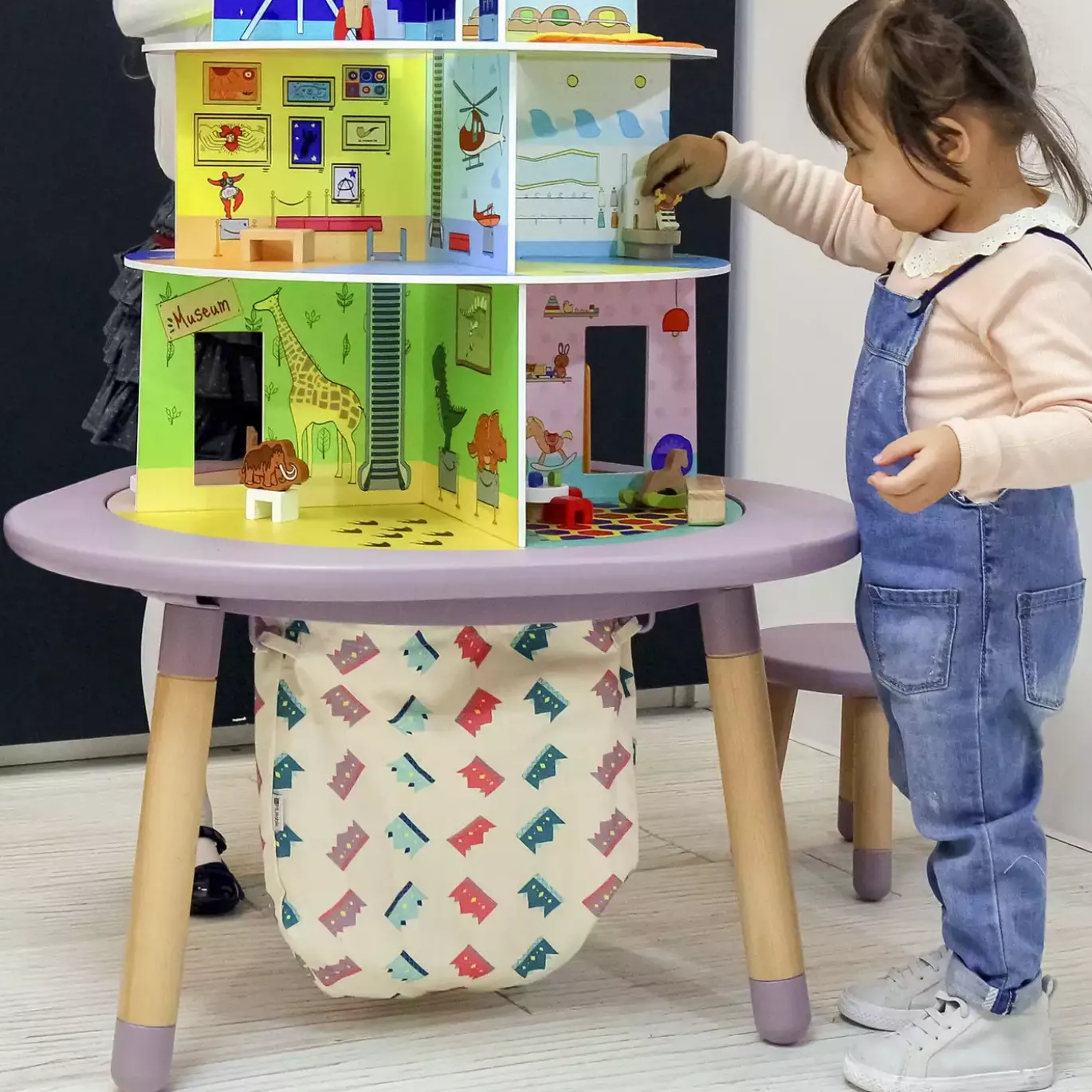 MuTable Szenarien - Dolls Wooden Playhouse