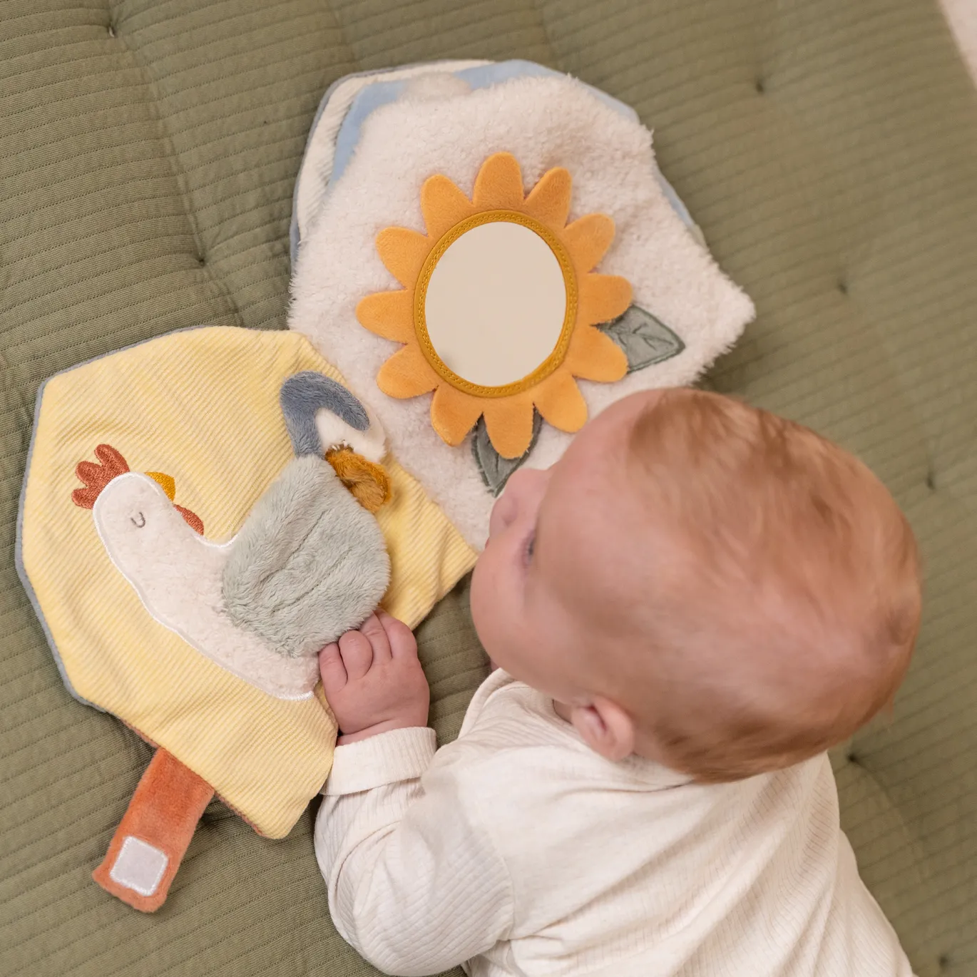 Stoffbuch mit Aktivitäten Little Farm