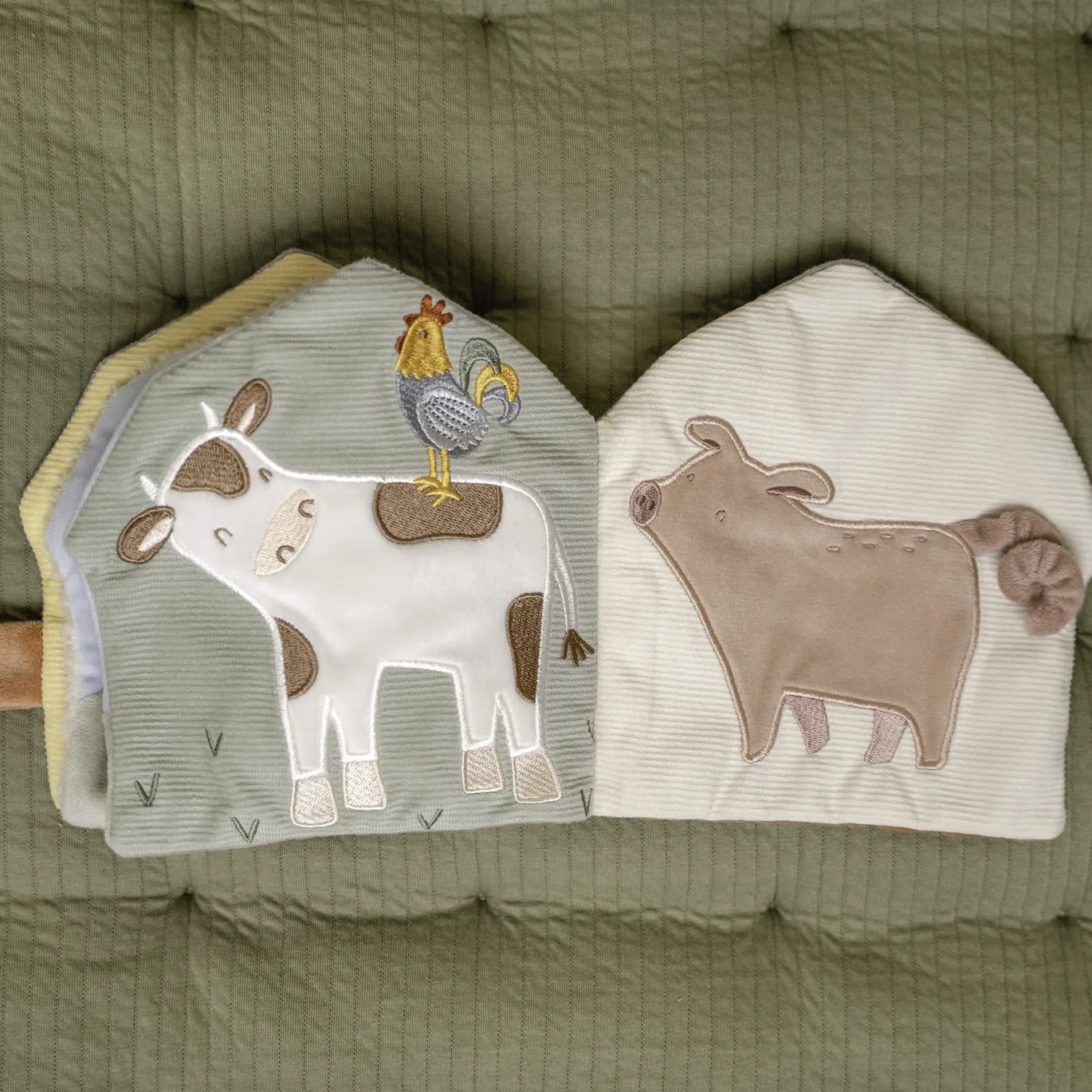 Stoffbuch mit Aktivitäten Little Farm