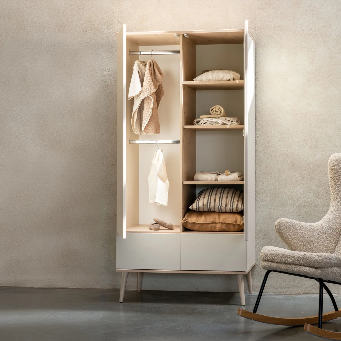 2-türiger Kleiderschrank Flow
